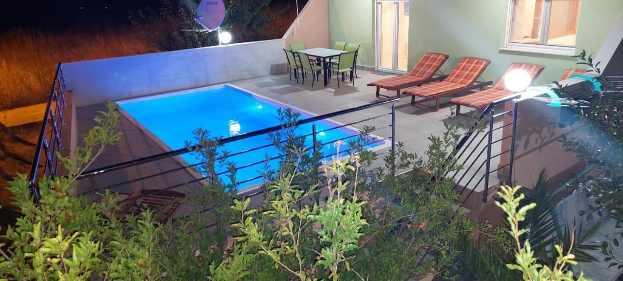 Apartment M&M With Private Pool Kučine Extérieur photo