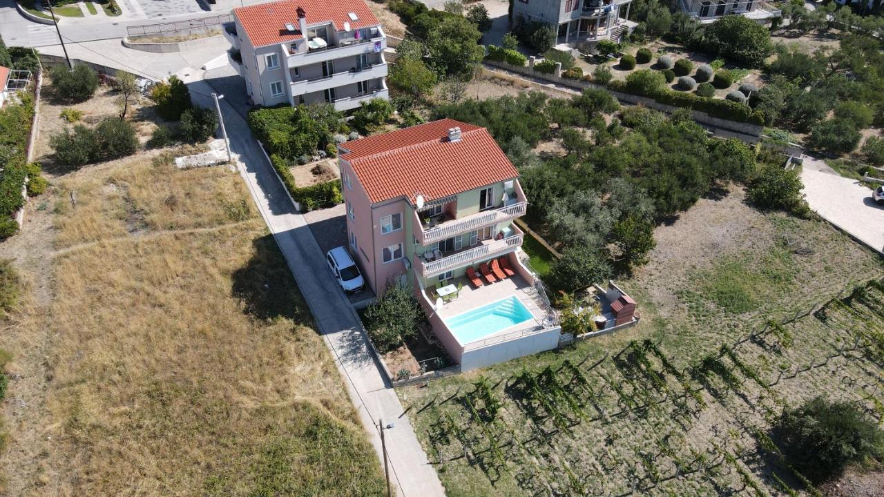 Apartment M&M With Private Pool Kučine Extérieur photo