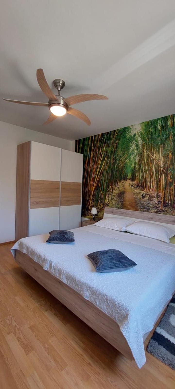 Apartment M&M With Private Pool Kučine Extérieur photo